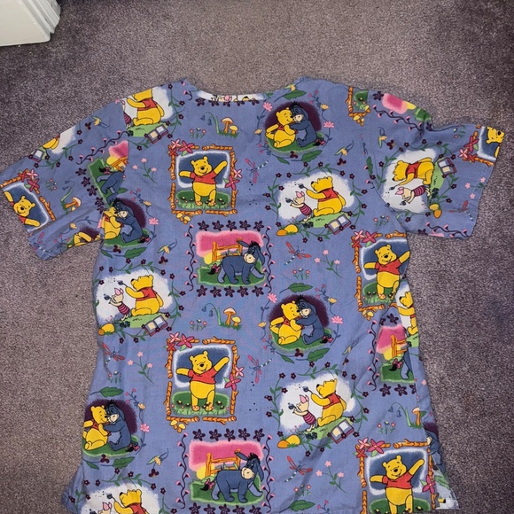 Women’s Printed Scrub Tops - Picture 6 of 16